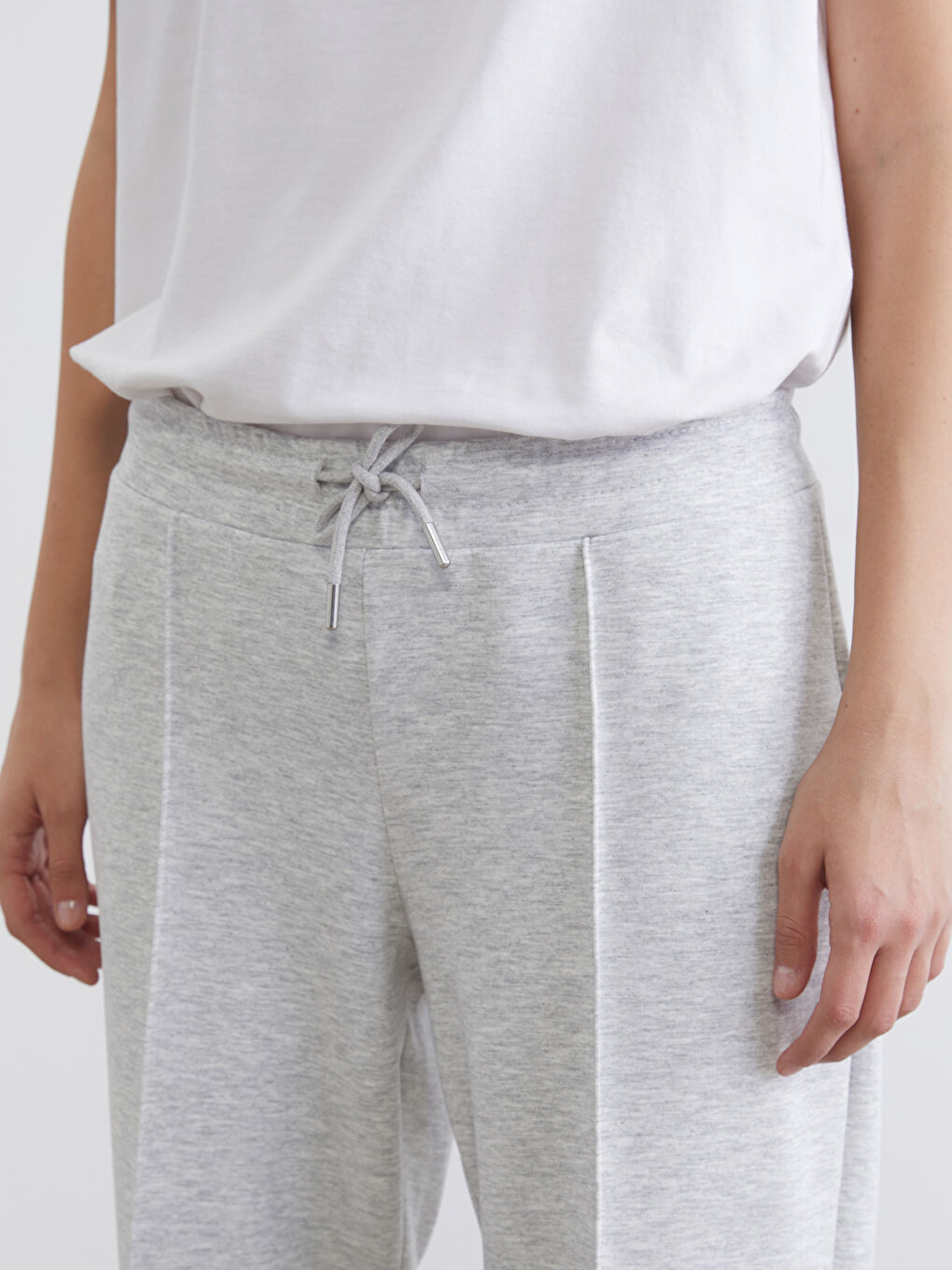 Gri Beli Lastikli Soft Touch Kadın Eşofman Altı-2