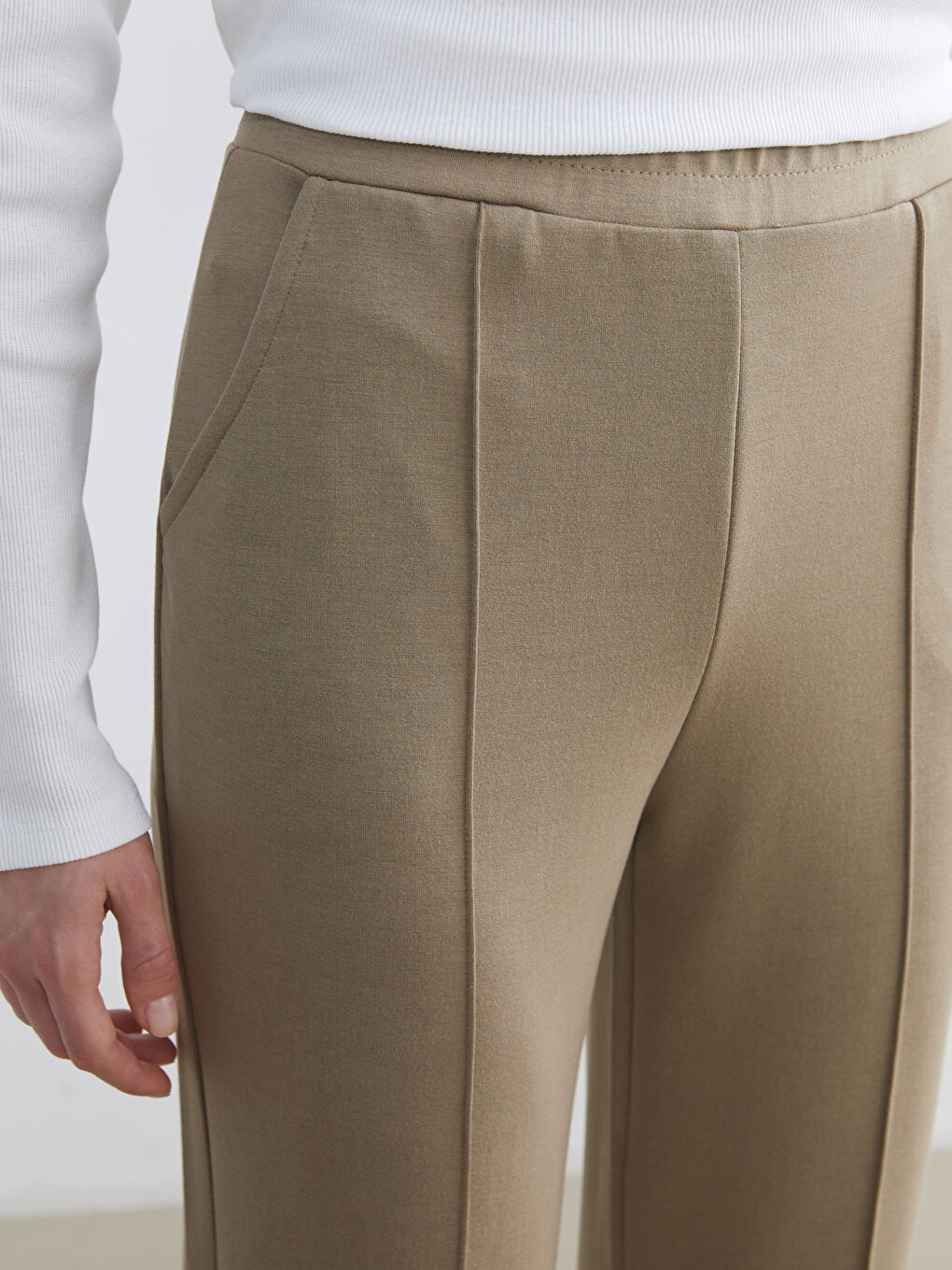 Bej Beli Lastikli Soft Touch Kadın Jogger Eşofman Altı-2