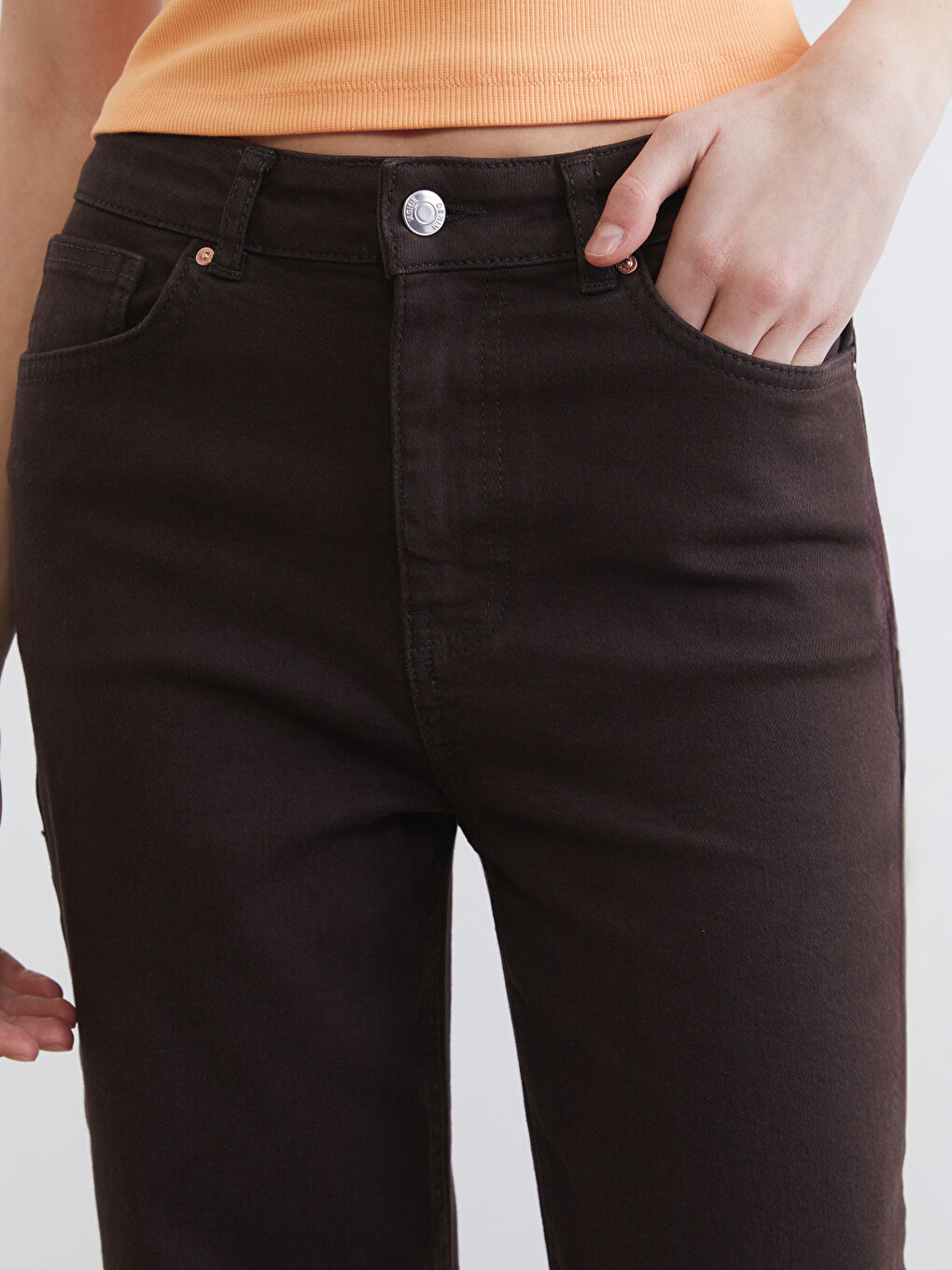 جينز بني امرأة-2