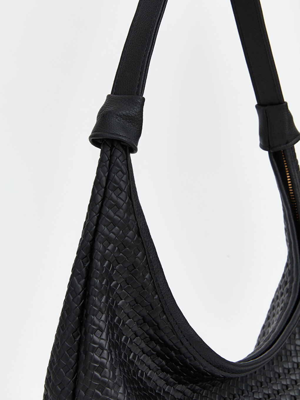 ქალის ტყავის ეფექტით მხრის ჩანთა-2