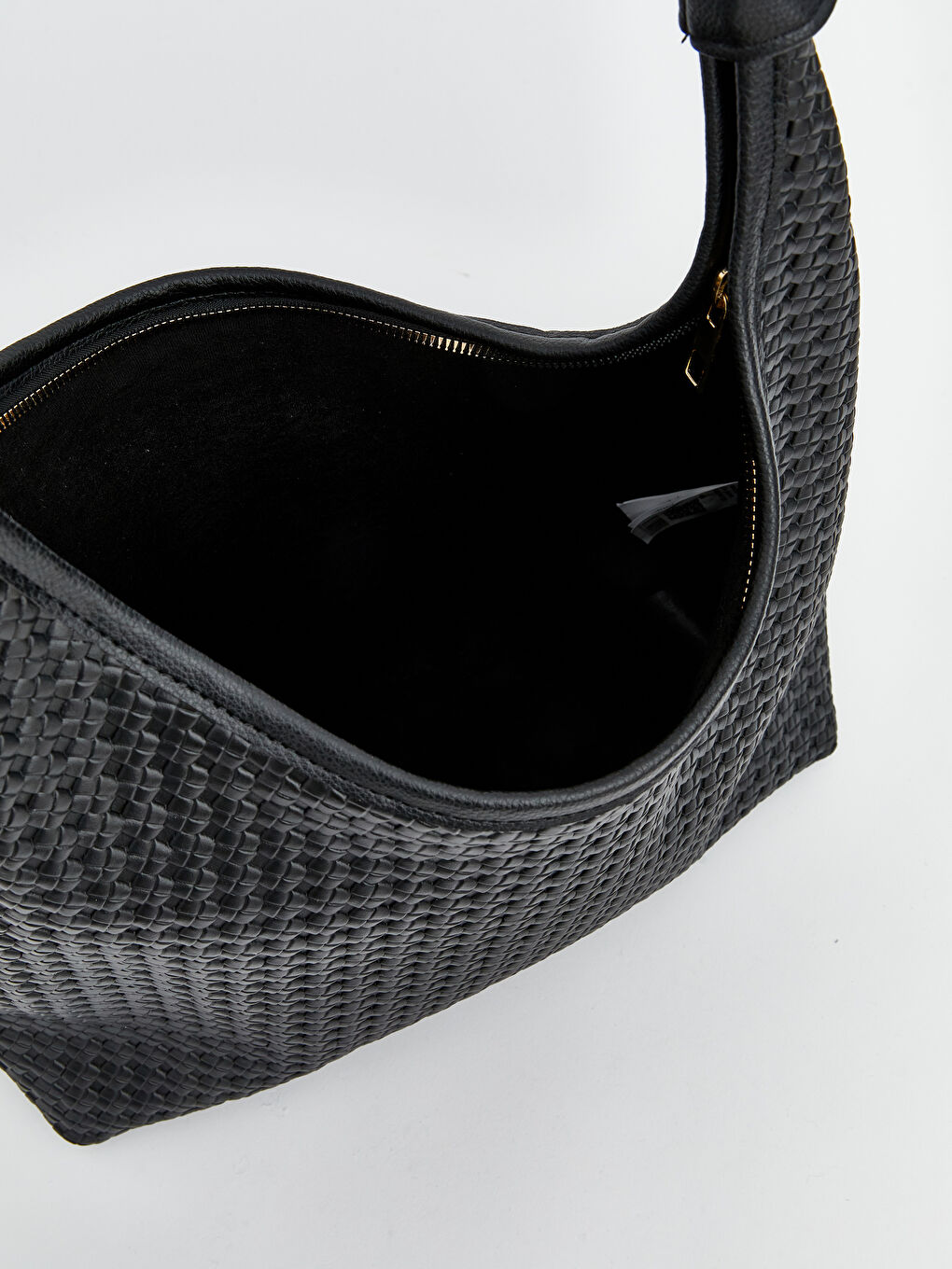 ქალის ტყავის ეფექტით მხრის ჩანთა-3