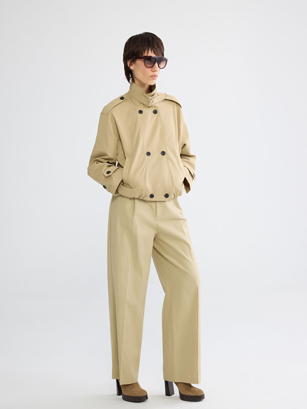 Bej Dik Yaka Oversize Kadın Trençkot-1