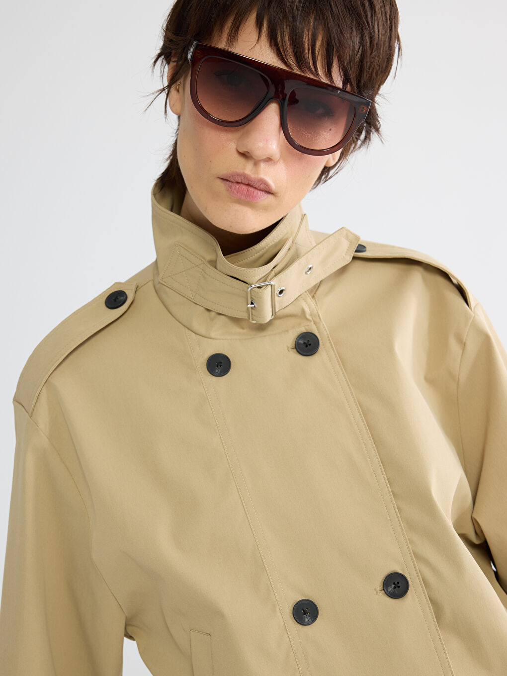 Bej Dik Yaka Oversize Kadın Trençkot-2