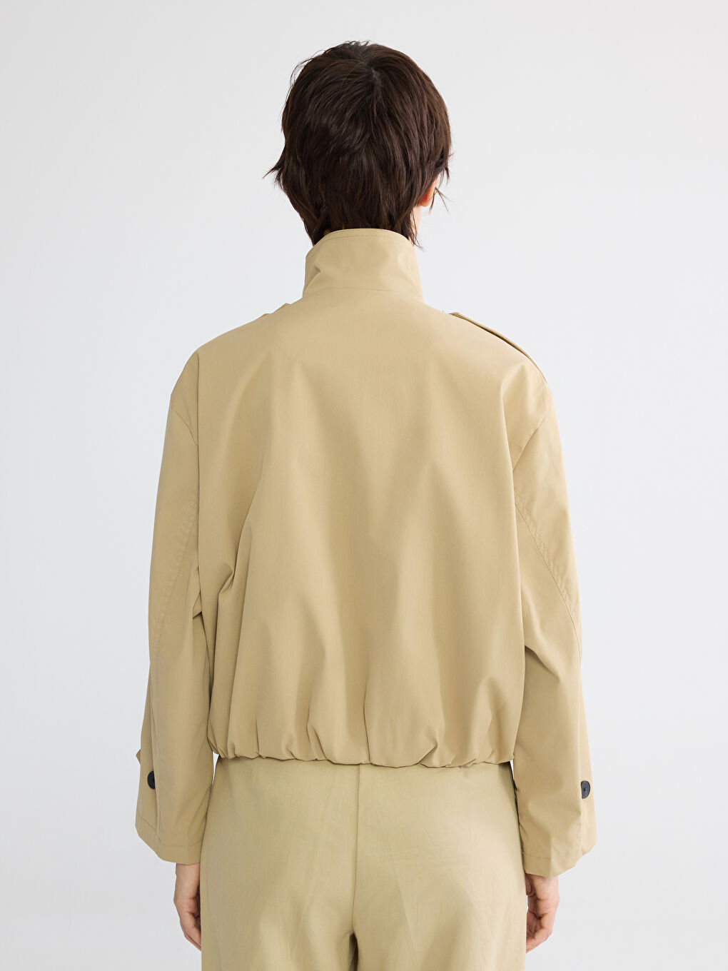 Bej Dik Yaka Oversize Kadın Trençkot-4