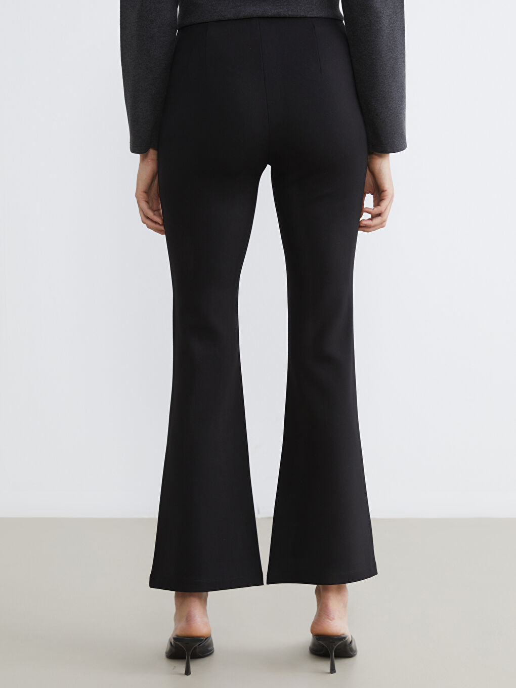Siyah Ekstra Dar İspanyol Paça Kadın Pantolon-3