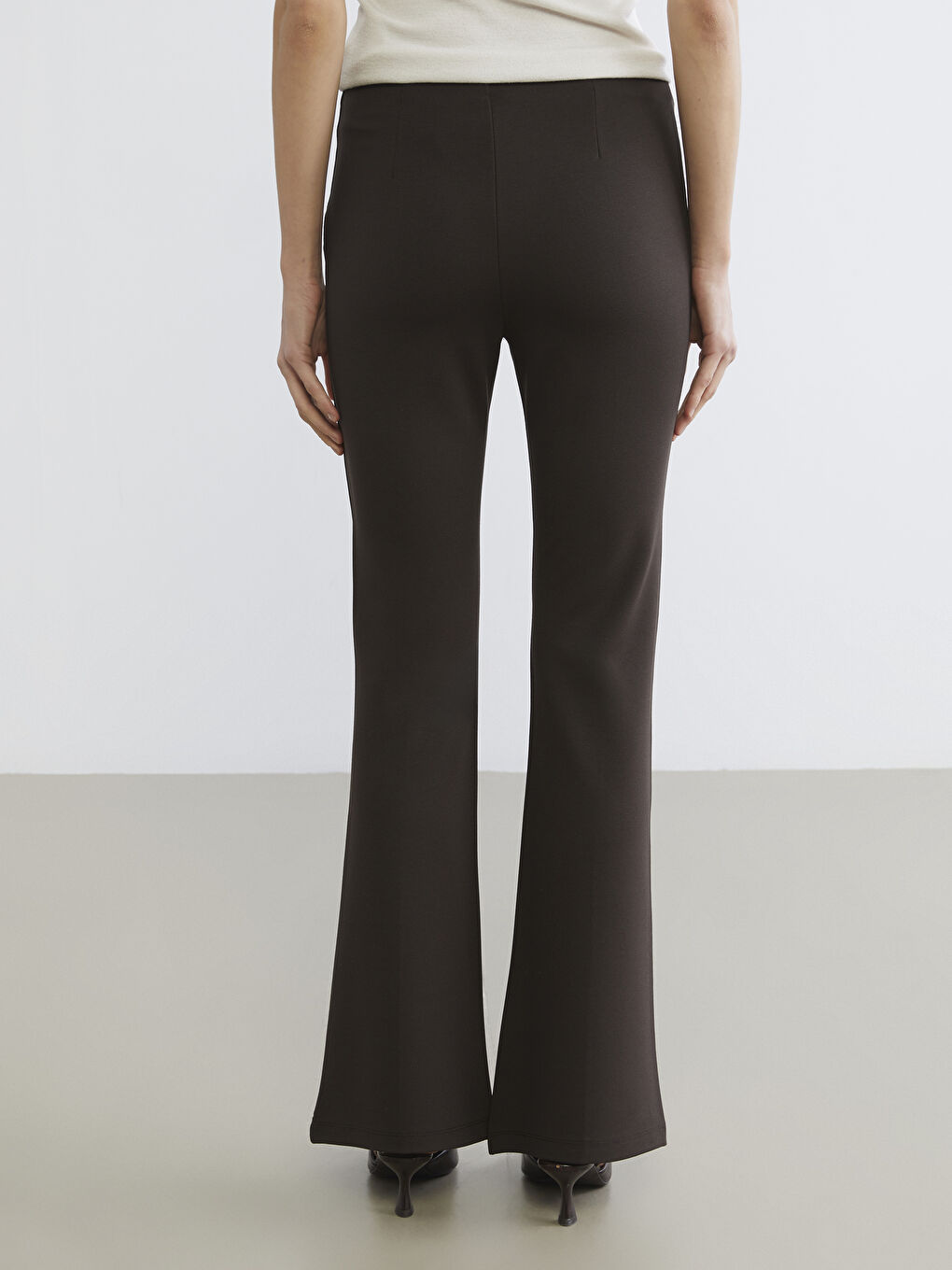 Kahverengi Ekstra Dar İspanyol Paça Kadın Pantolon-3