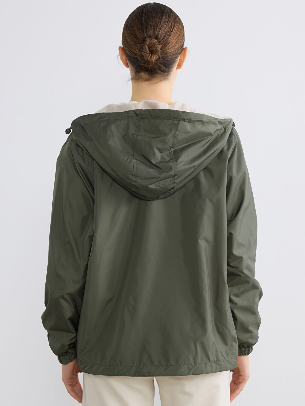 Haki Kapüşonlu Kadın Yağmurluk-5
