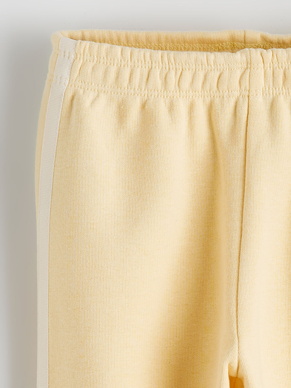 Sarı Kapüşonlu Nakışlı Kız Çocuk Eşofman Takımı-5