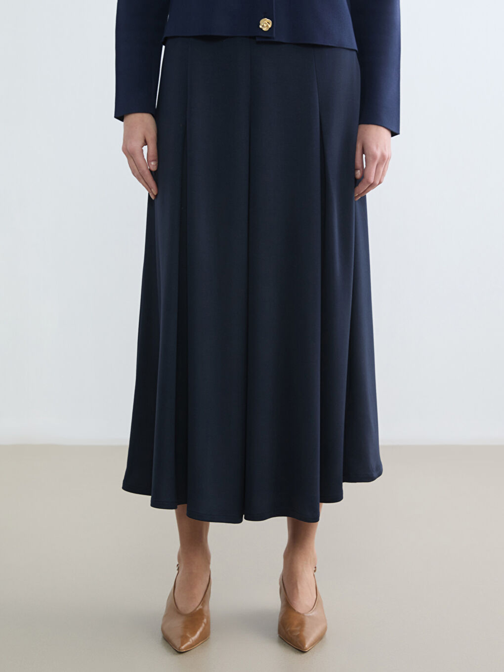 Woman NAVY Skirt-1