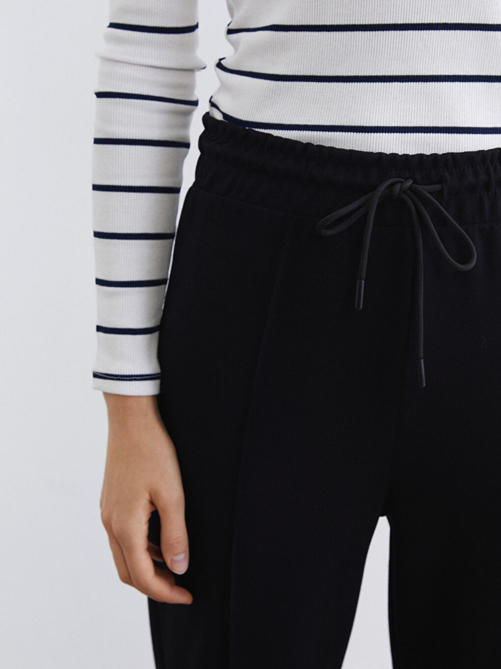 Siyah Beli Lastikli Soft Touch Kadın Eşofman Altı-2