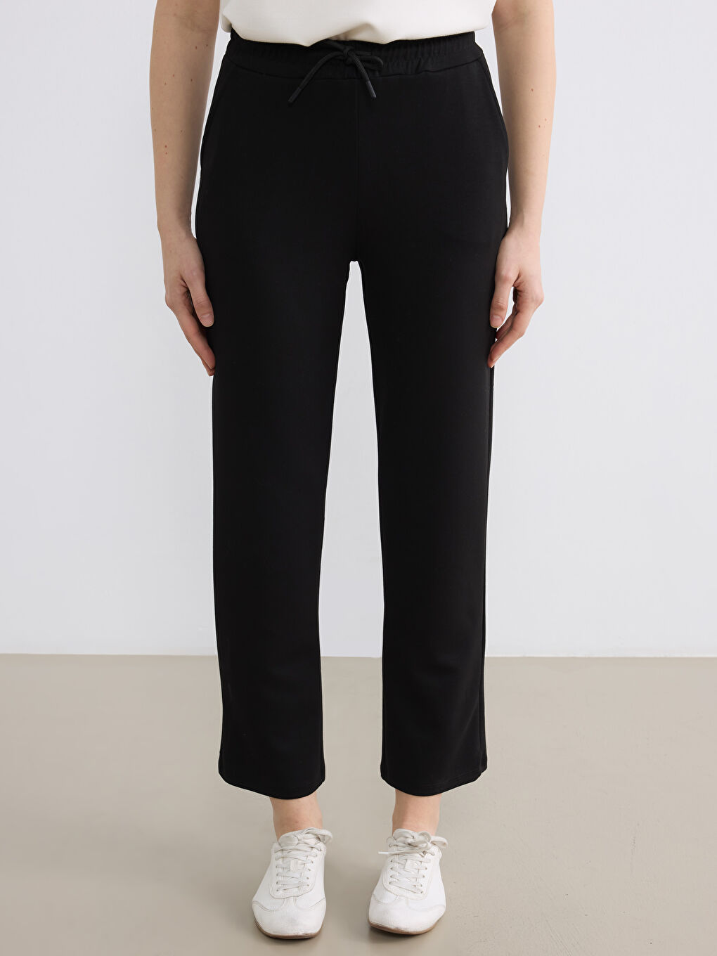 Siyah Beli Lastikli Soft Touch Kadın Eşofman Altı-1