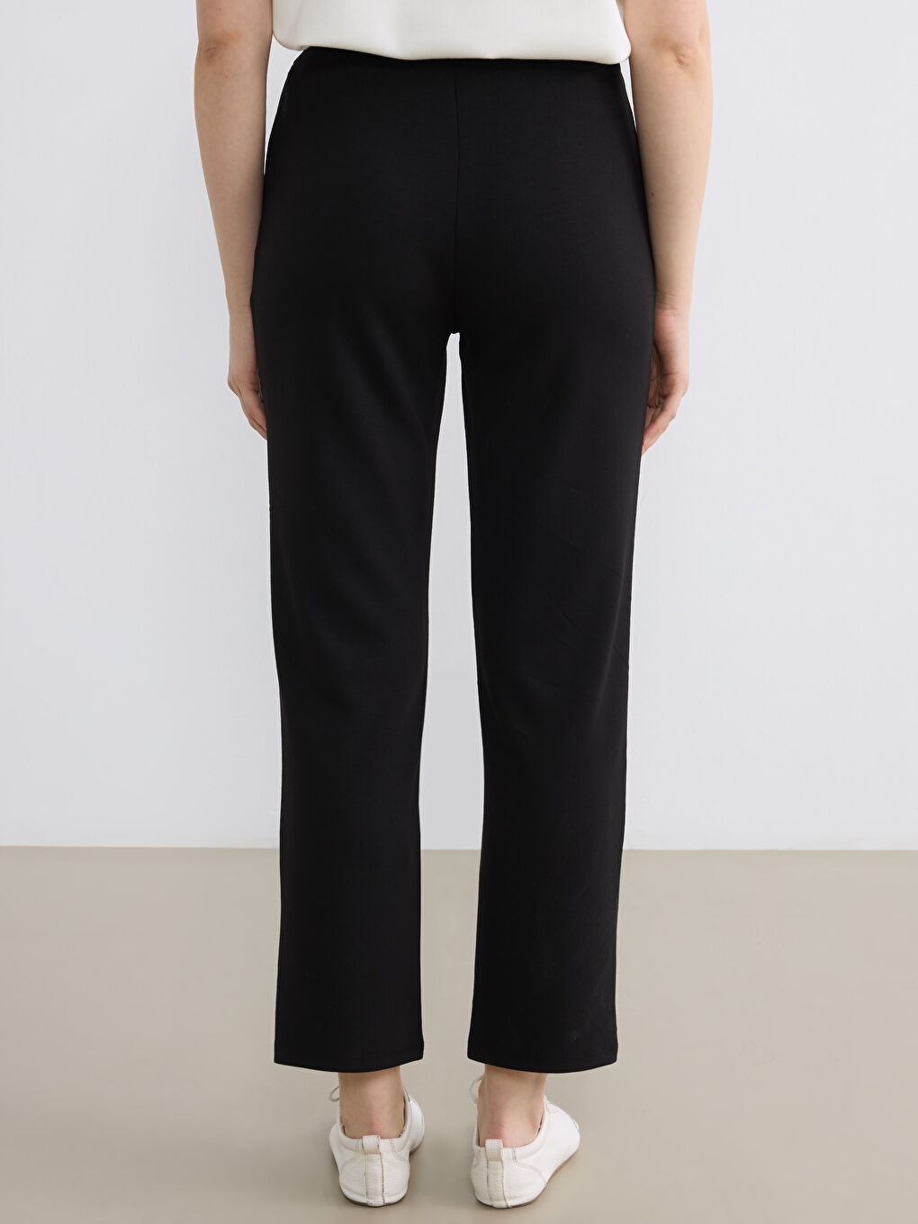 Siyah Beli Lastikli Soft Touch Kadın Eşofman Altı-3