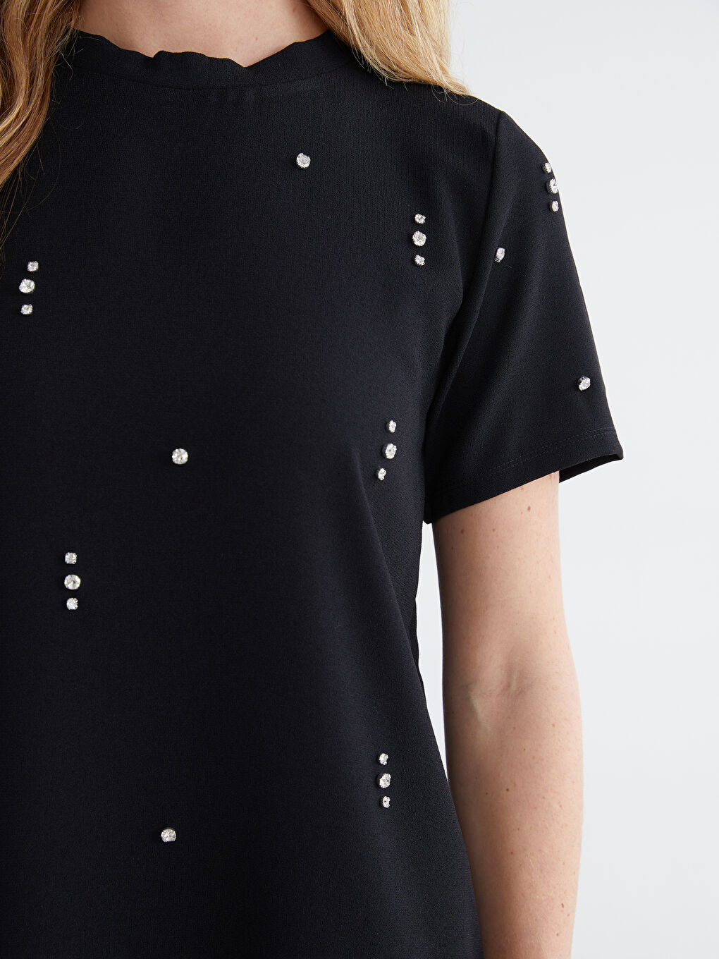 Siyah Bisiklet Yaka Taşlı Mini Elbise-2