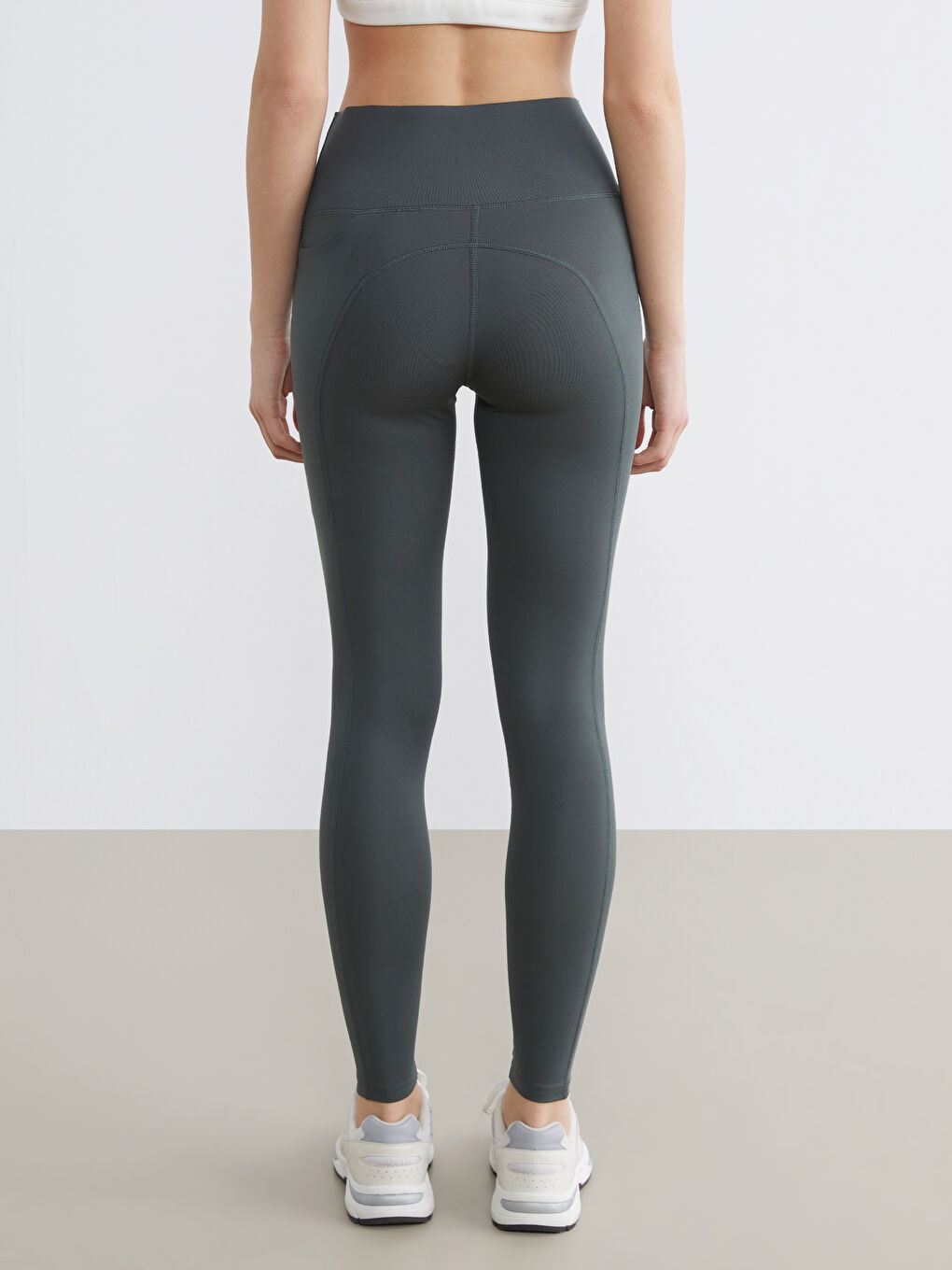 Woman GREEN Sports Leggings-3