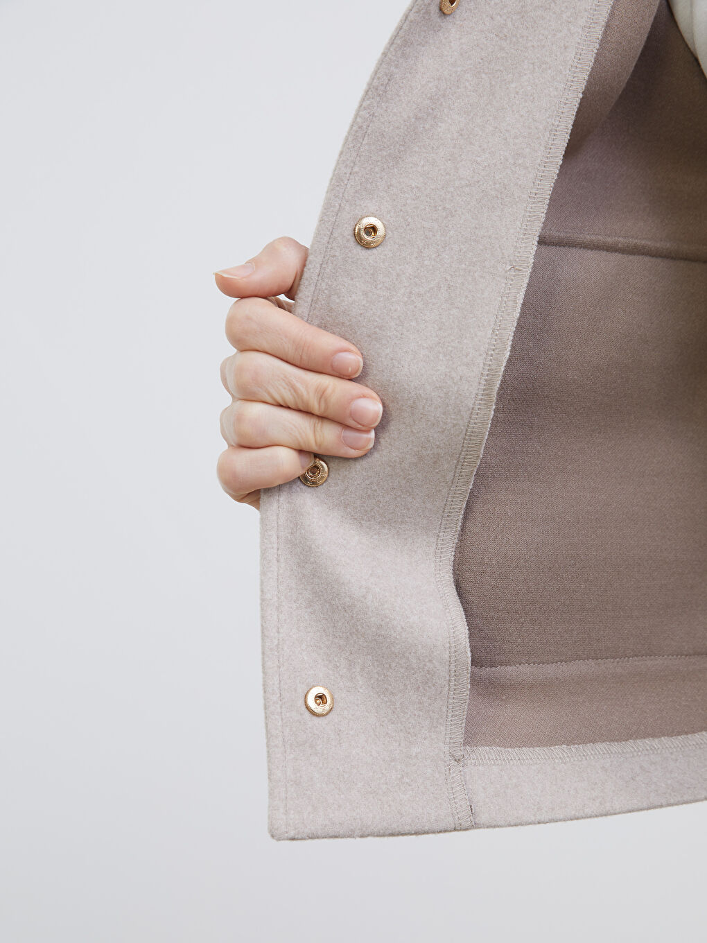 Ženski vuneni kaput sa kragnom na košulju-3