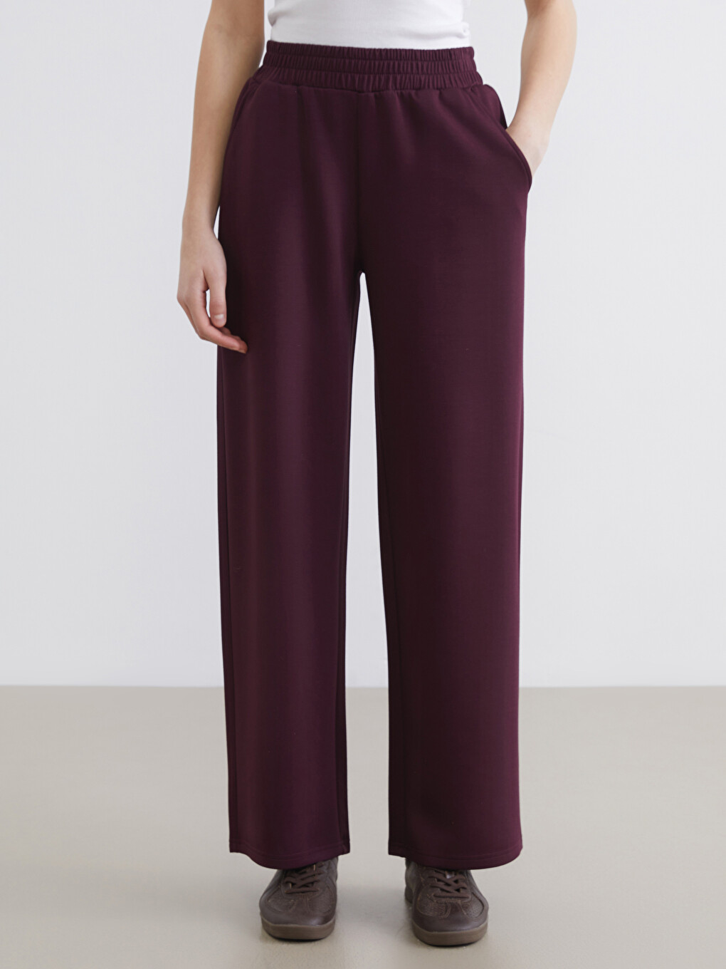 Woman Plum Sweatpants-1
