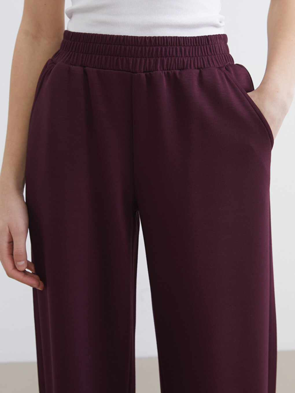 Woman Plum Sweatpants-2