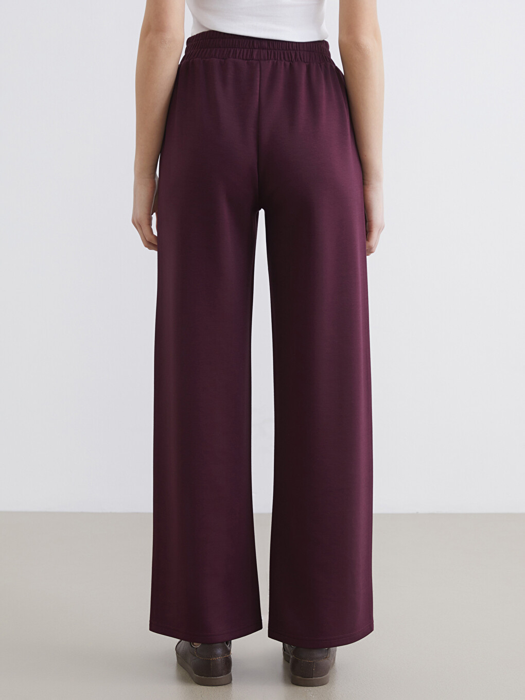 Woman Plum Sweatpants-3