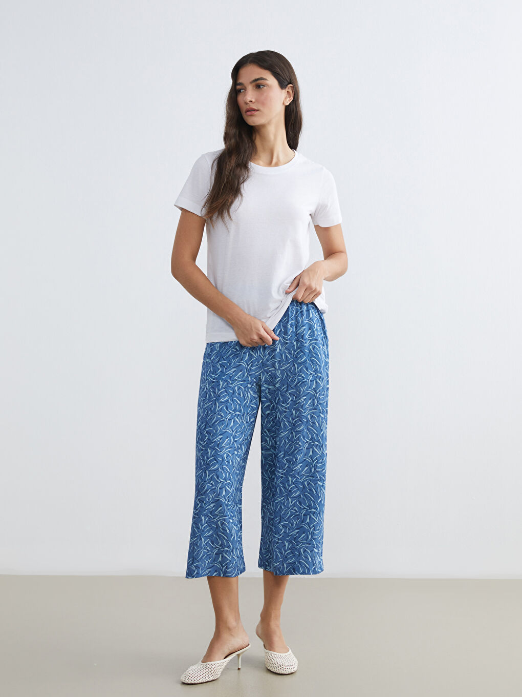 Mavi Beli Lastikli Desenli Kadın Kapri