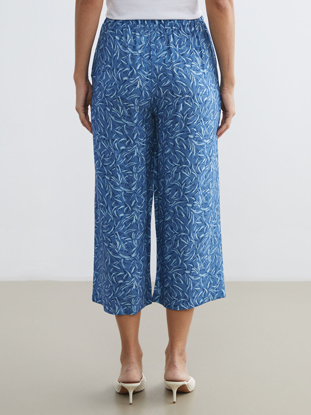 Mavi Beli Lastikli Desenli Kadın Kapri-3