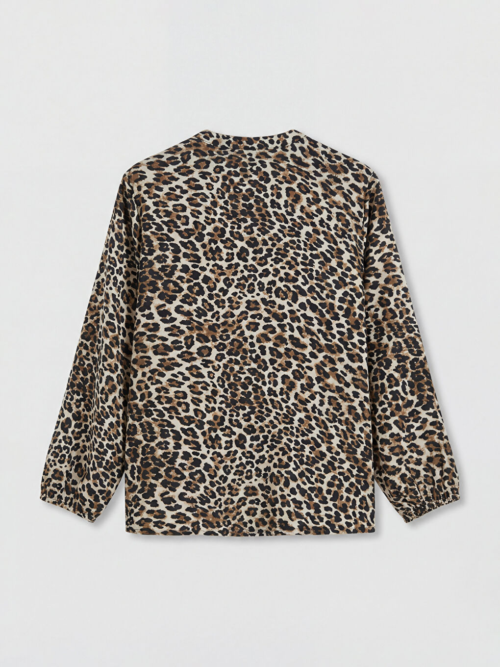 بلوزة نسائية بطبعة النمر وبياقة بربطة عنق-1