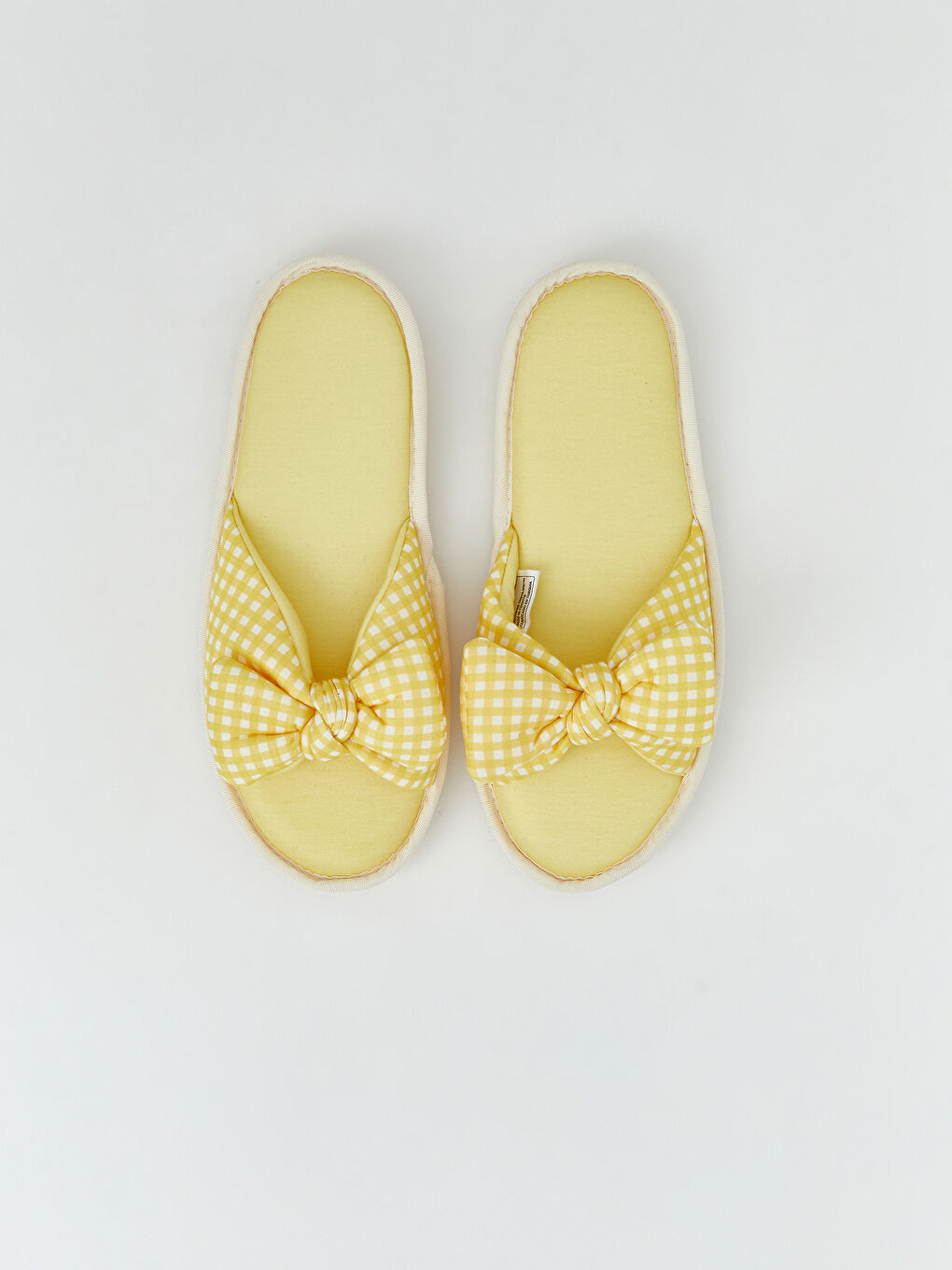 Sarı Fiyonk Detaylı Kadın Ev Terliği-2