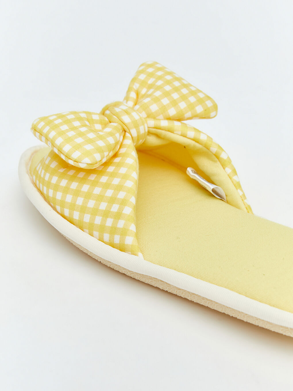 Sarı Fiyonk Detaylı Kadın Ev Terliği-4