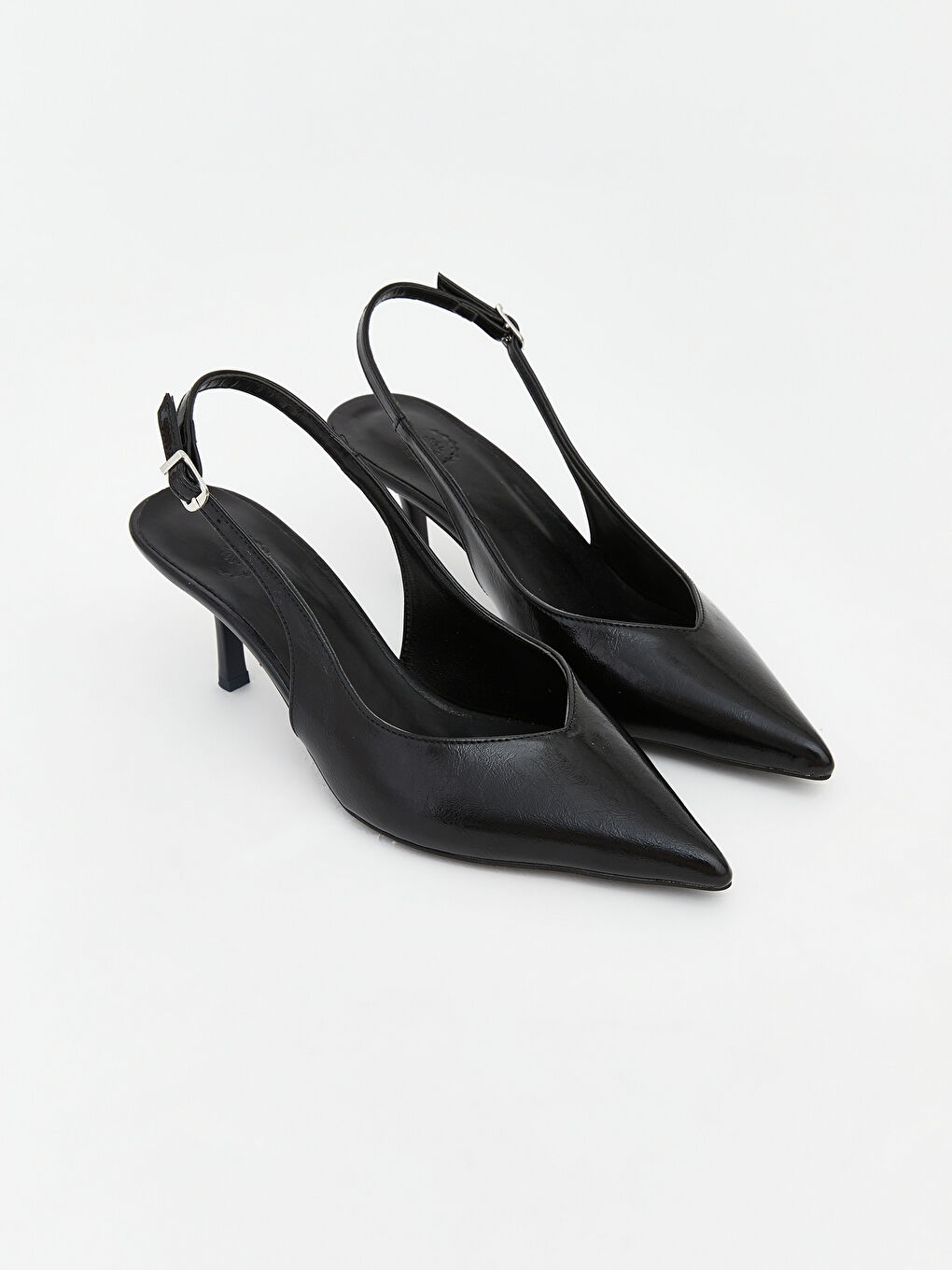 Siyah Sivri Burun Kadın Topuklu Ayakkabı