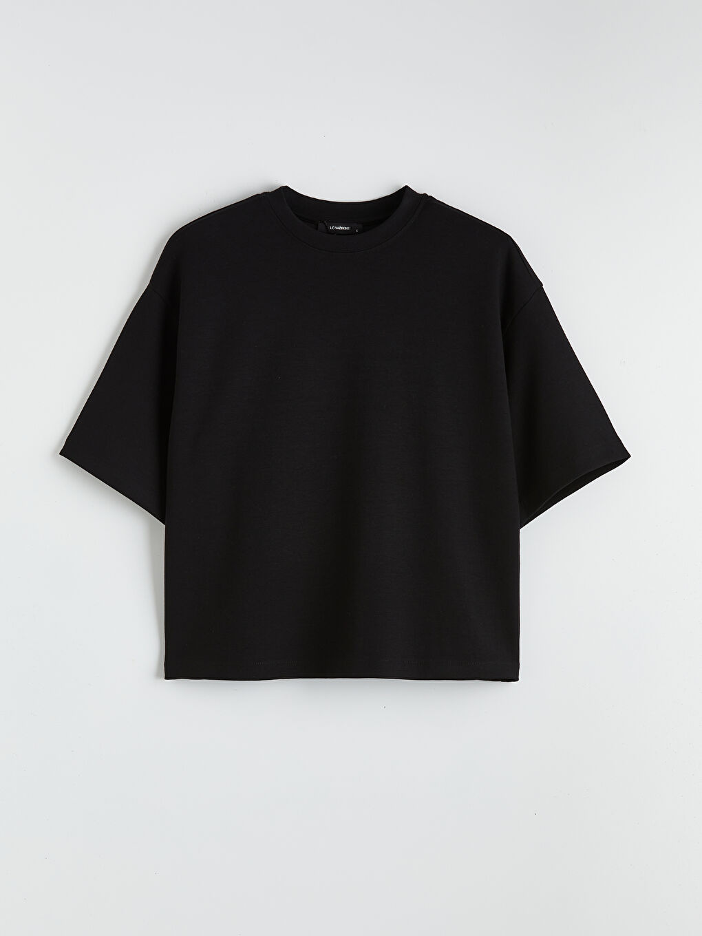 Siyah Bisiklet Yaka Oversize Kadın Tişört-2