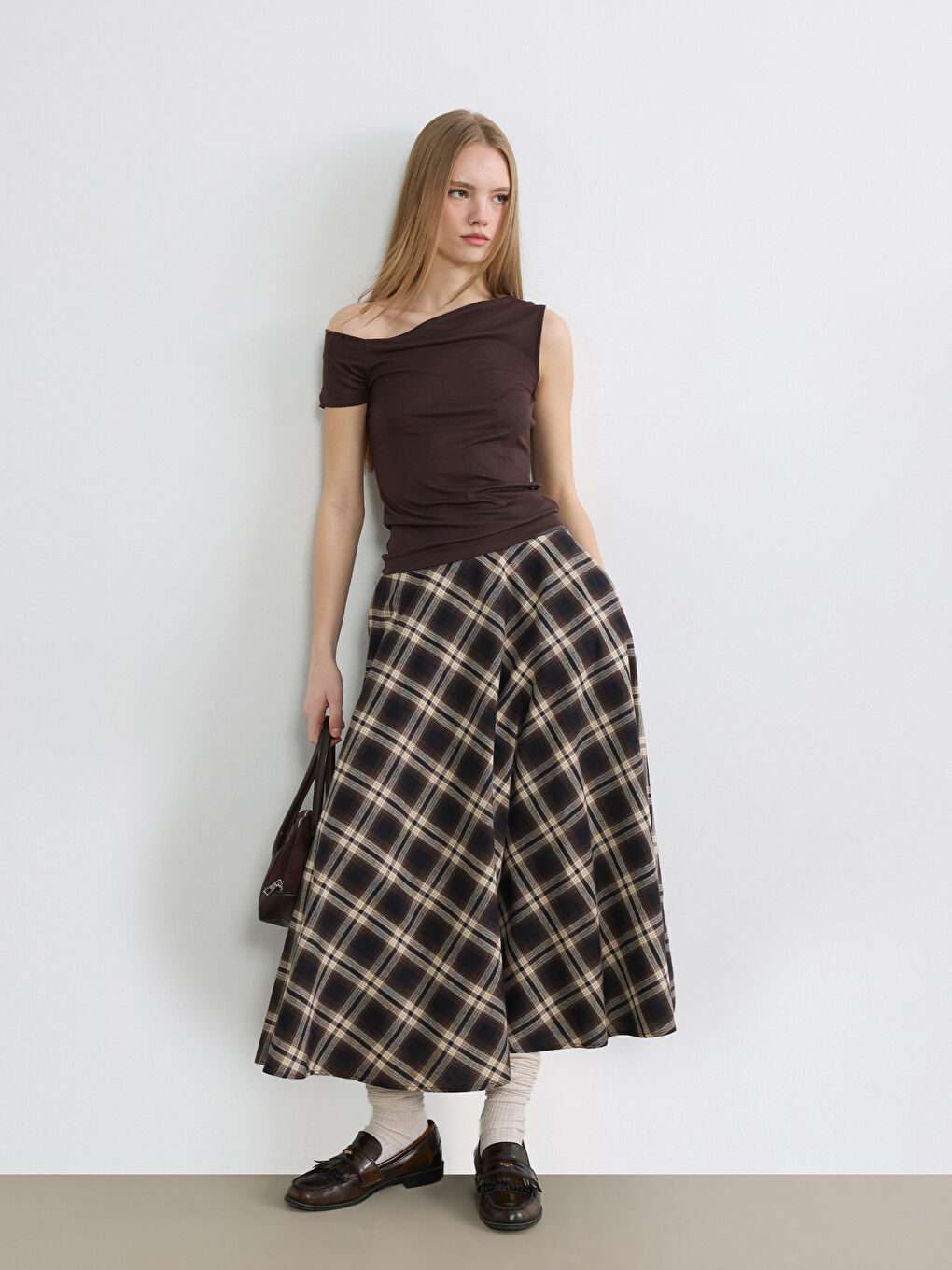 Plaid A-Line Skirt with a Zippered Waist-1