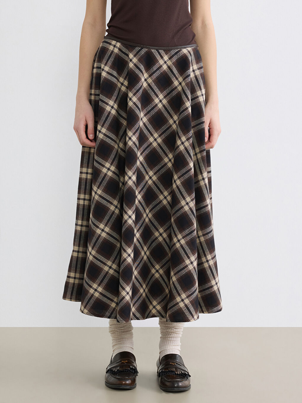 Plaid A-Line Skirt with a Zippered Waist-2