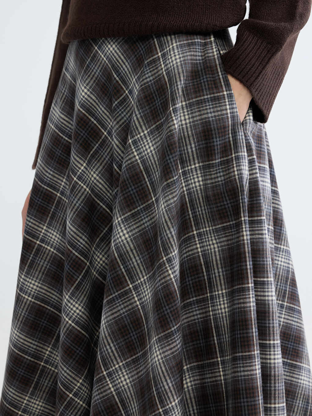 Kahverengi Beli Fermuarlı Baklava Desenli A Kesim Etek-2