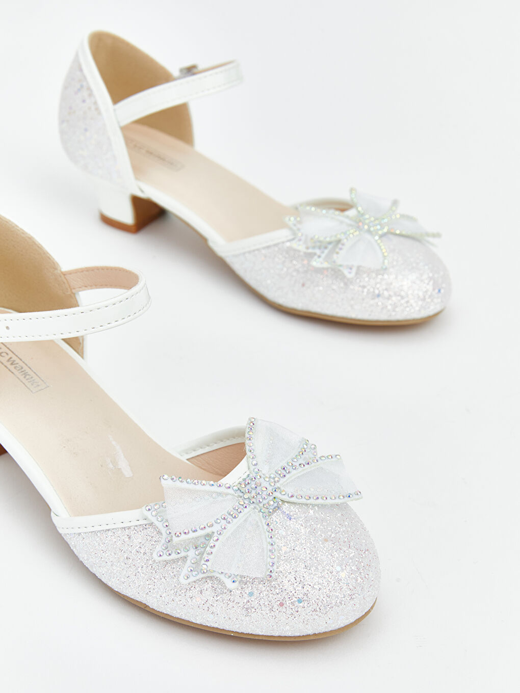 Girl WHITE High Heels-2