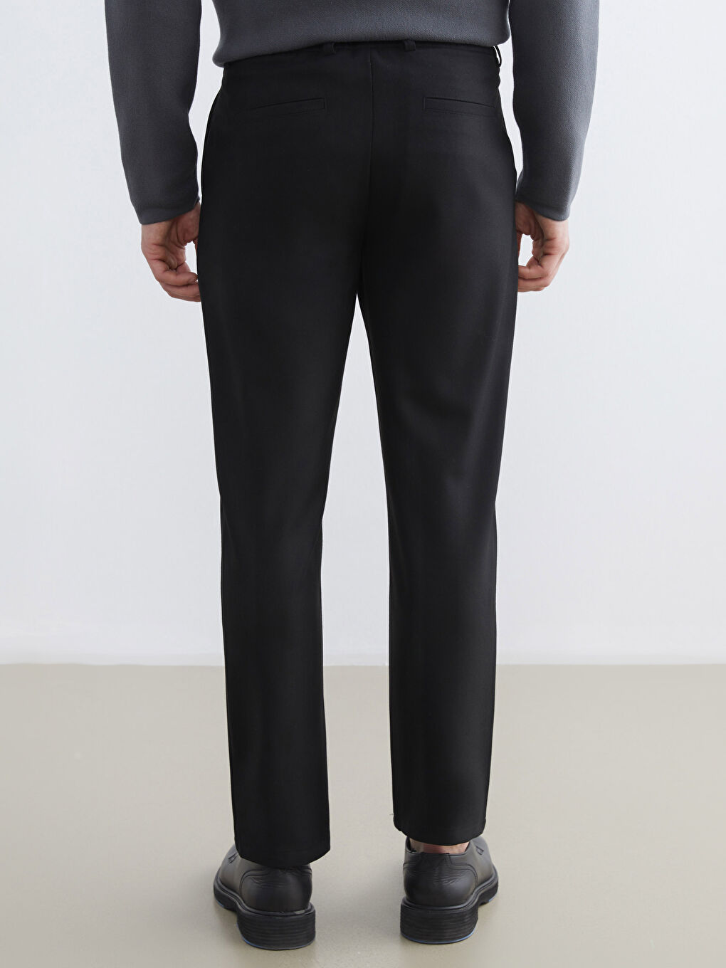 Siyah Standart Kalıp Erkek Pantolon-3