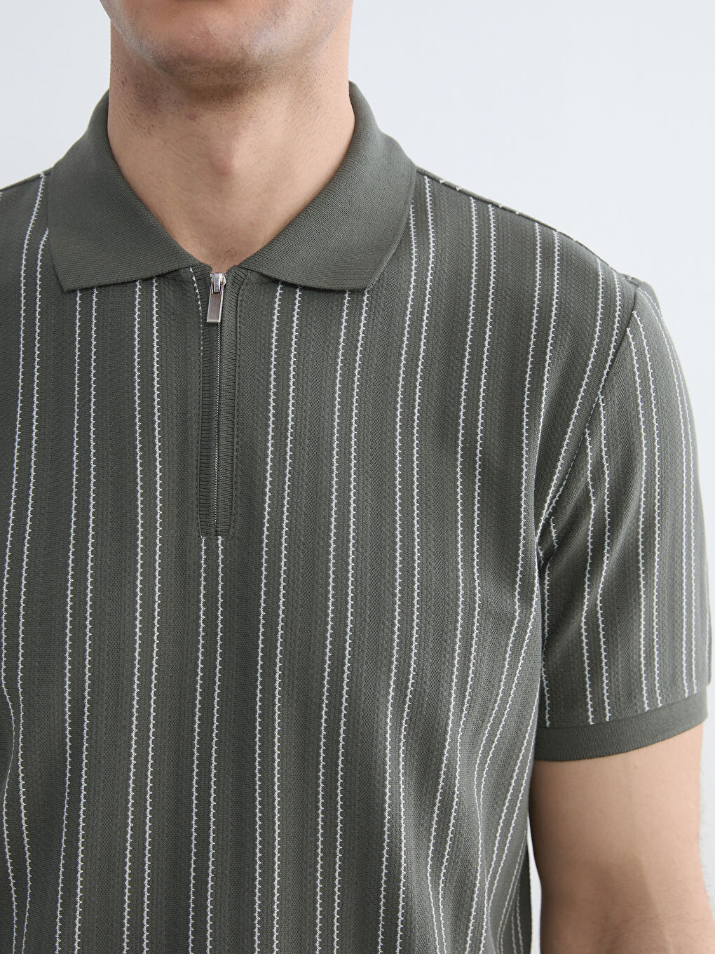 Yeşil Polo Yaka Çizgili Erkek Tişört		
-2