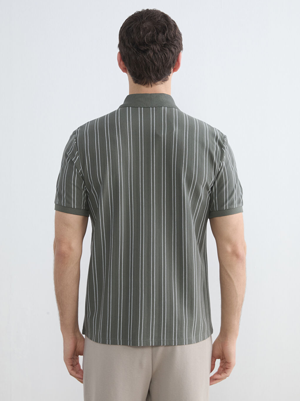 Yeşil Polo Yaka Çizgili Erkek Tişört		
-3