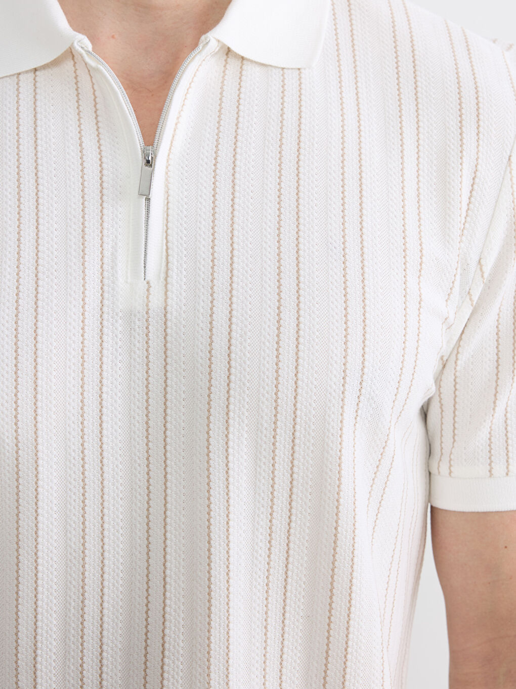 Ekru Polo Yaka Çizgili Erkek Tişört		
-2