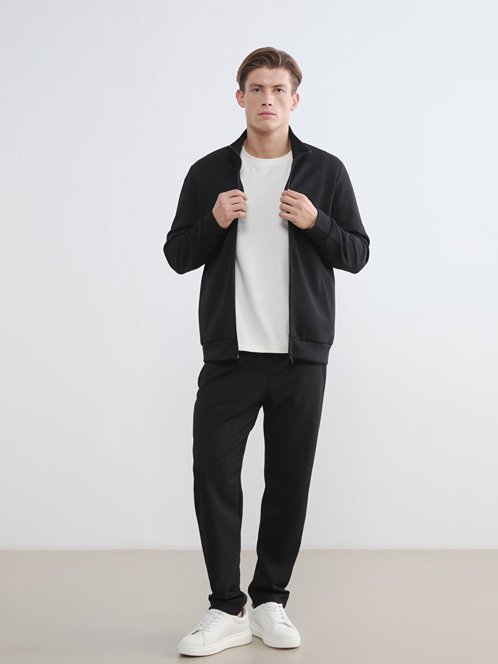 Siyah Dik Yaka Erkek Fermuarlı Sweatshirt-1