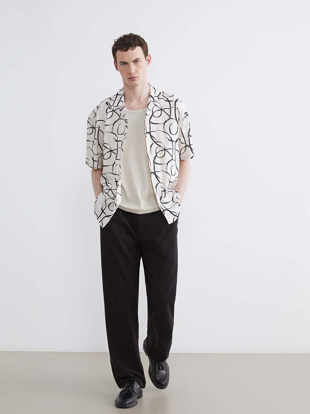 Loose Fit Short Sleeve Patterned Men's Shirt-1