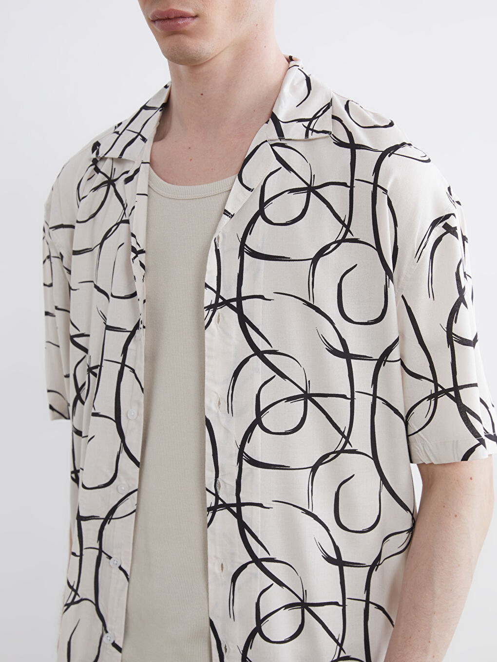 Loose Fit Short Sleeve Patterned Men's Shirt-2