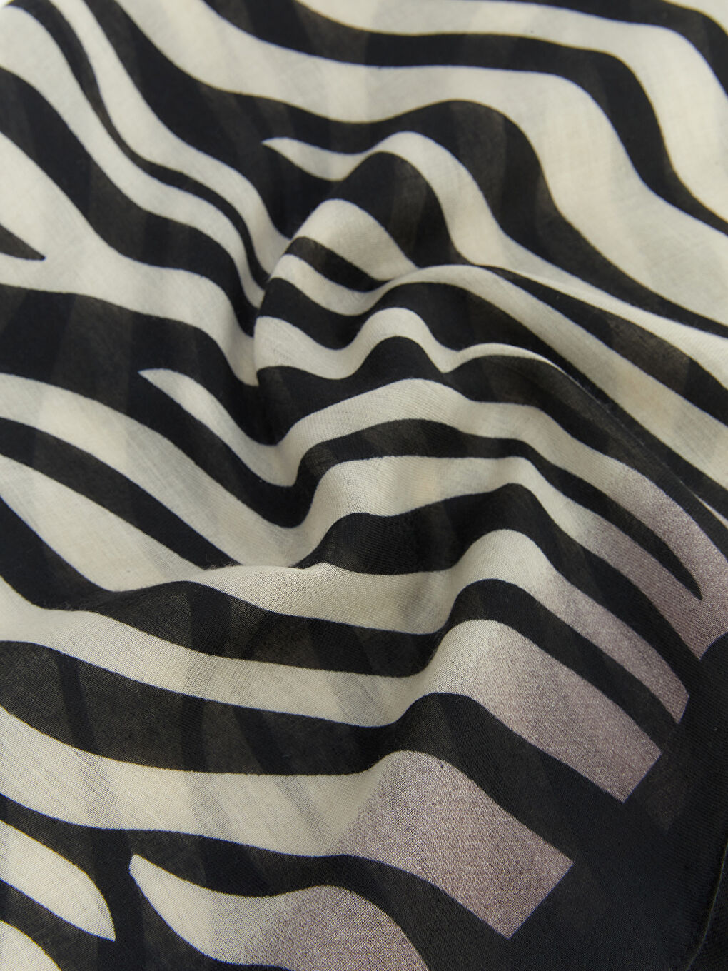 وشاح نسائي بنمط الحمار الوحشي-2