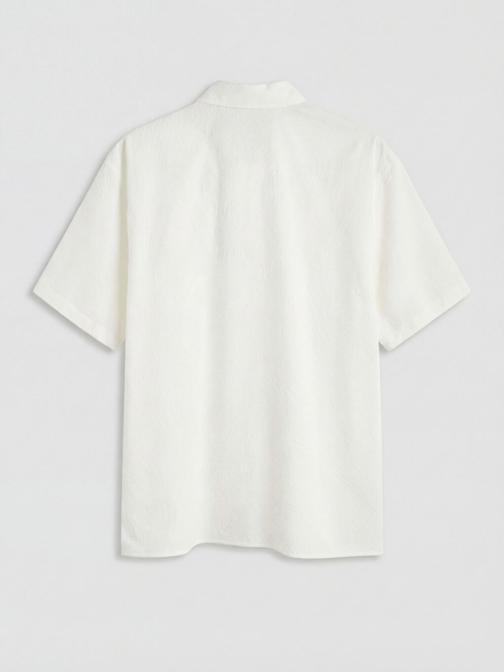 Beyaz Rahat Kalıp Kısa Kollu Dokulu Erkek Gömlek-1