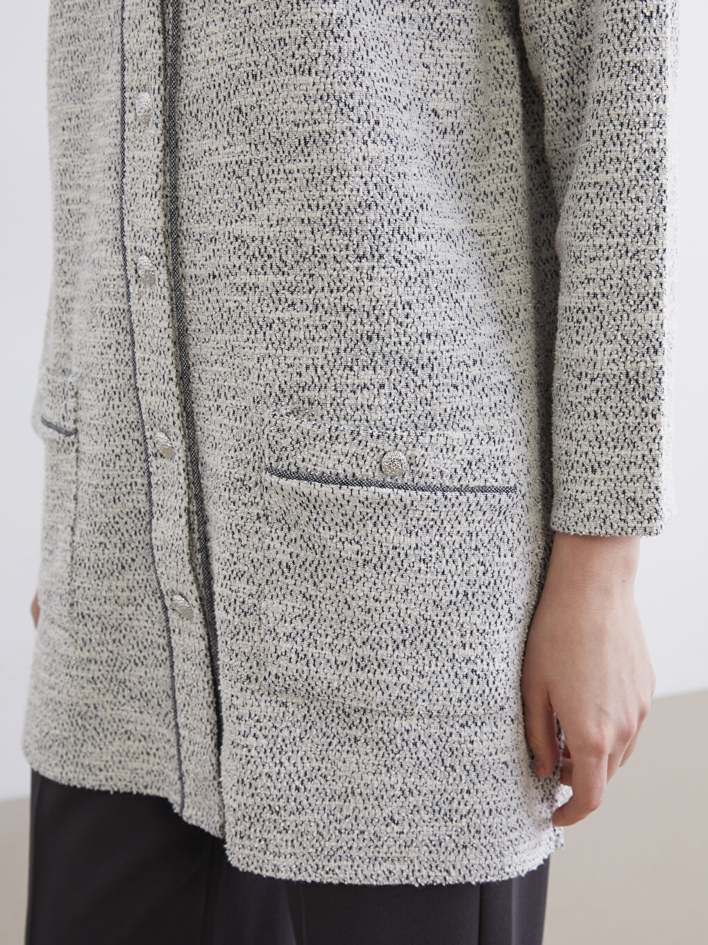 Gri Bisiklet Yaka Desenli Kadın Hırka-2