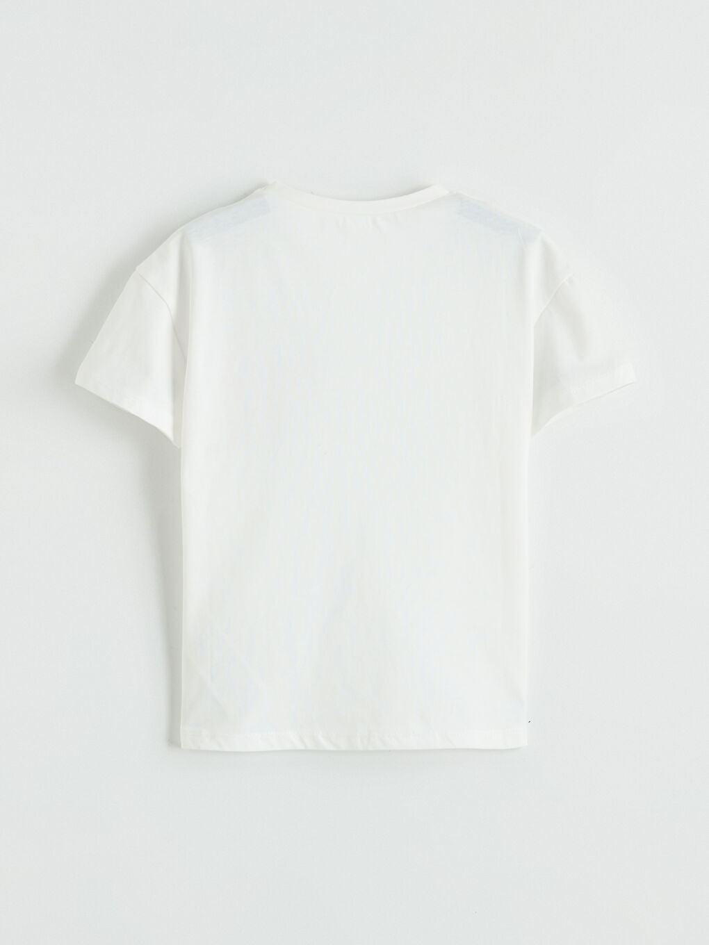 تيشيرت للبنات برقبة دائرية مطرز بشكل قلب-3