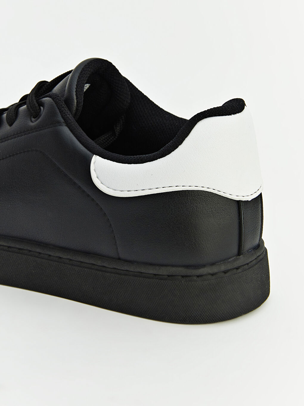 Siyah Deri Görünümlü Erkek Spor Ayakkabı-3