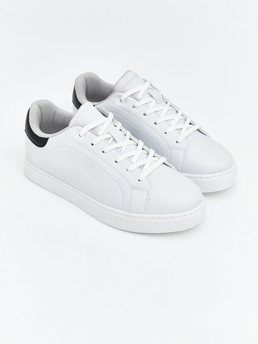 Beyaz Deri Görünümlü Erkek Spor Ayakkabı