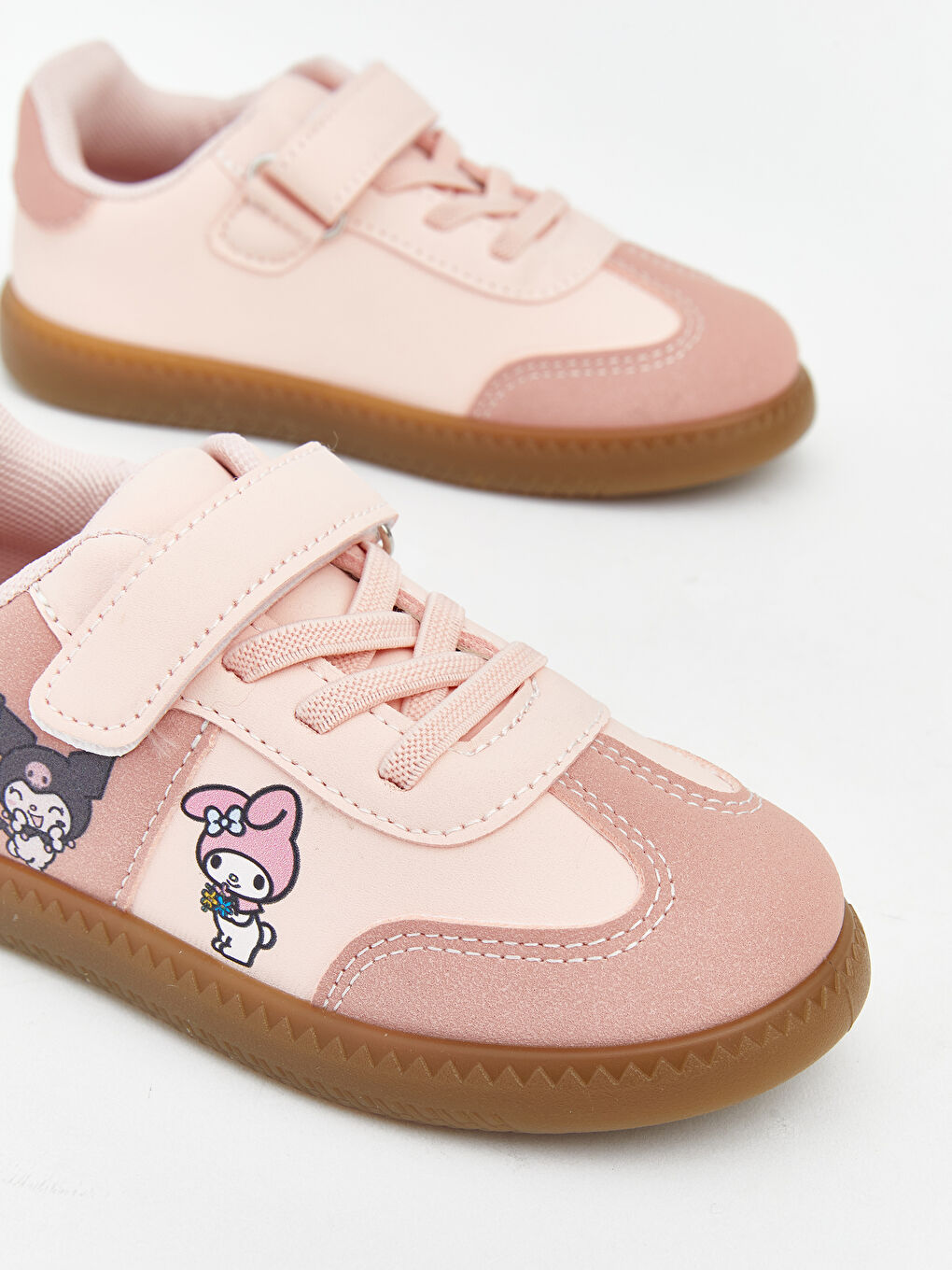 Кроссовки для девочек с принтом kuromi-2