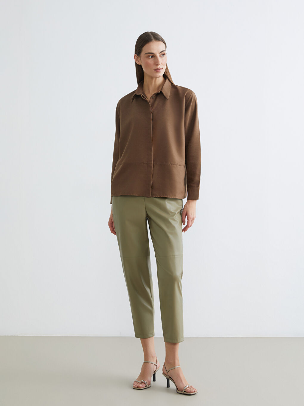 Kahverengi Kadın Süet Görünümlü Gömlek-1