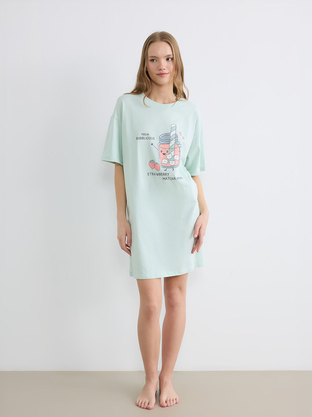 Turkuaz Bisiklet Yaka Baskılı Oversize Kadın Gecelik-1