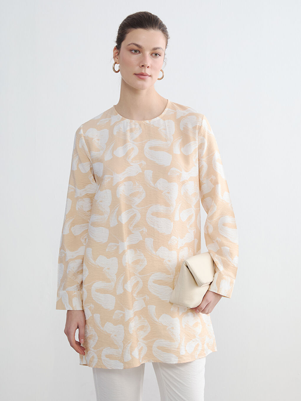 Bej Bisiklet Yaka Desenli Kadın Tunik